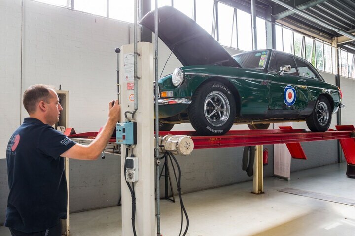 MG B GT Classics Klokje Rond Klassiek