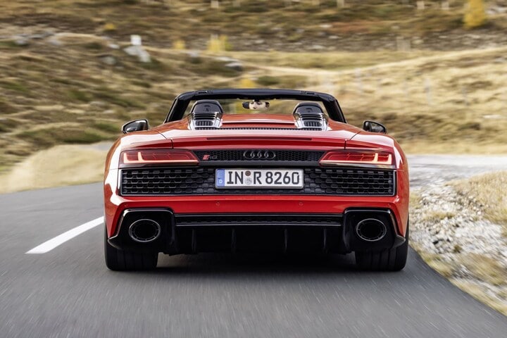 Audi R8 V10 RWD