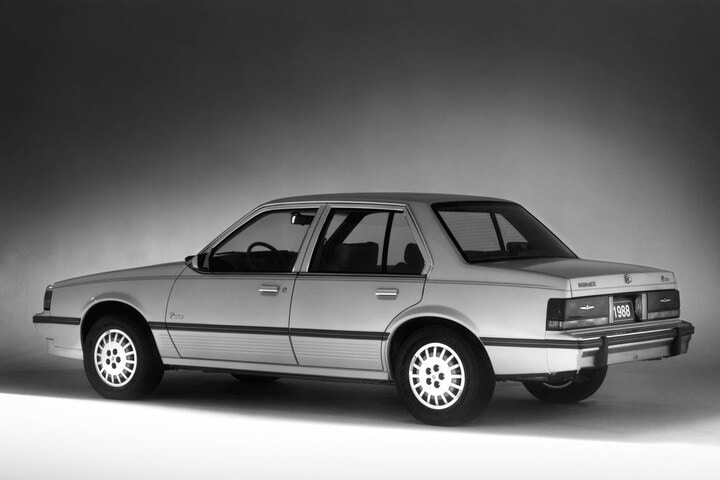 De Tweeling: GM J-body Opel Ascona Cadillac Cimmar