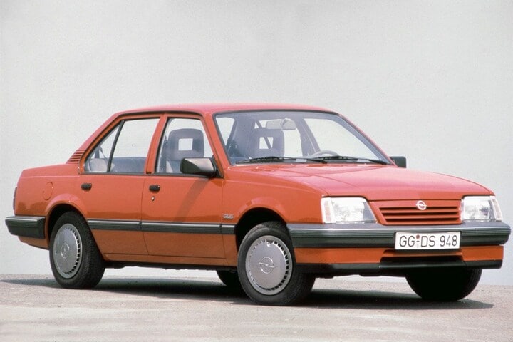 De Tweeling: GM J-body Opel Ascona Cadillac Cimmar