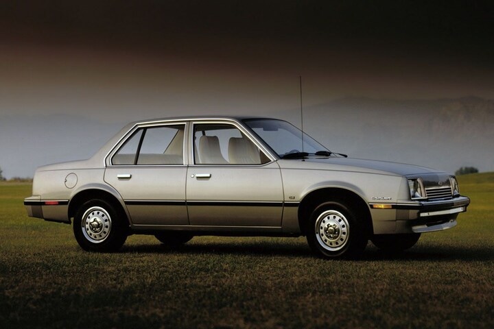 De Tweeling: GM J-body Opel Ascona Cadillac Cimmar