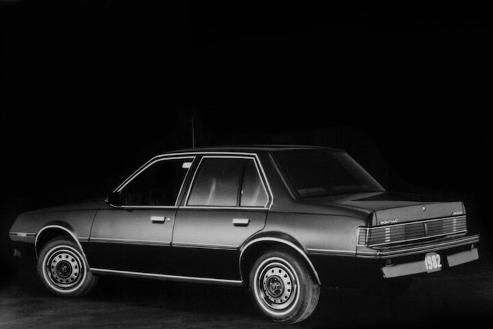 De Tweeling: GM J-body Opel Ascona Cadillac Cimmar