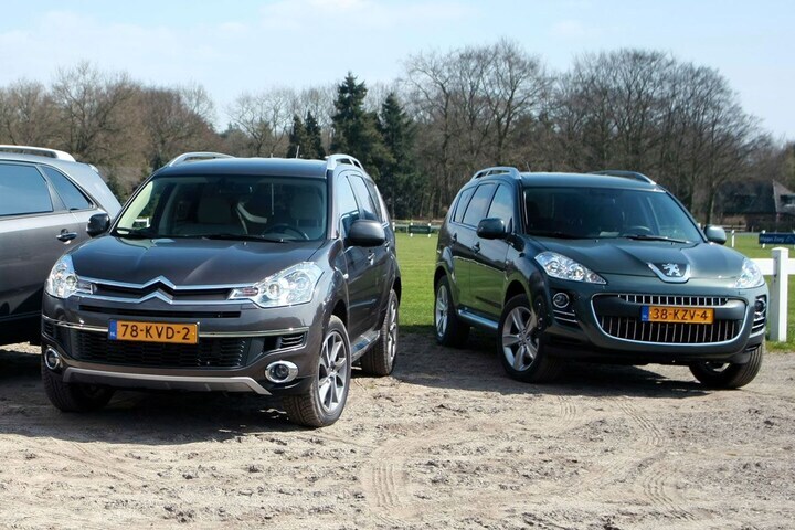 Peugeot 4007 Citroën C-Crosser Mitsubishi Outlande