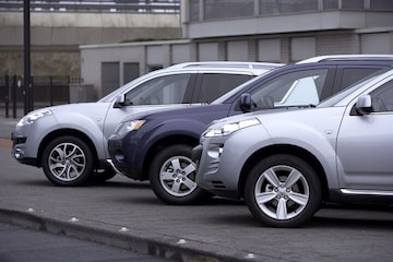 Peugeot 4007 Citroën C-Crosser Mitsubishi Outlande