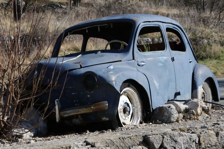 Renault 4CV wrak