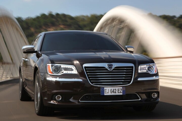 De Tweeling: Chrysler 300 - Lancia Thema