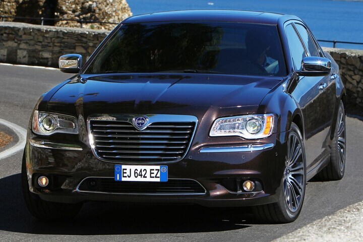 De Tweeling: Chrysler 300 - Lancia Thema