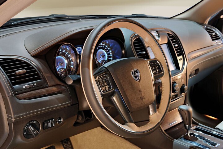 De Tweeling: Chrysler 300 - Lancia Thema