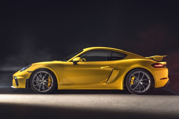 Porsche 718 Cayman GT4