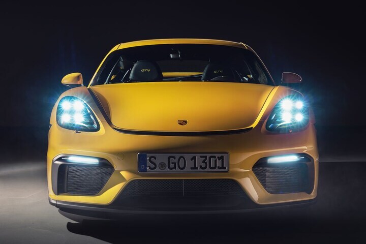 Porsche 718 Cayman GT4