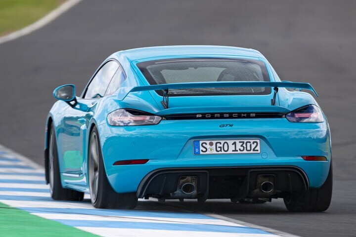 Porsche 718 Cayman GT4