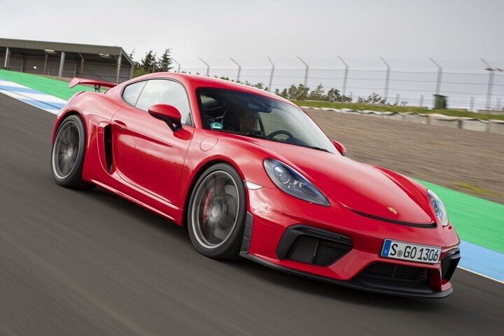 Porsche 718 Cayman GT4
