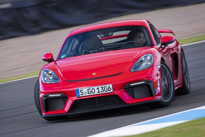Porsche 718 Cayman GT4