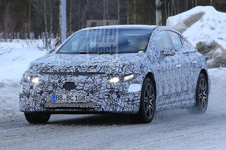 Mercedes-Benz EQE Spionage