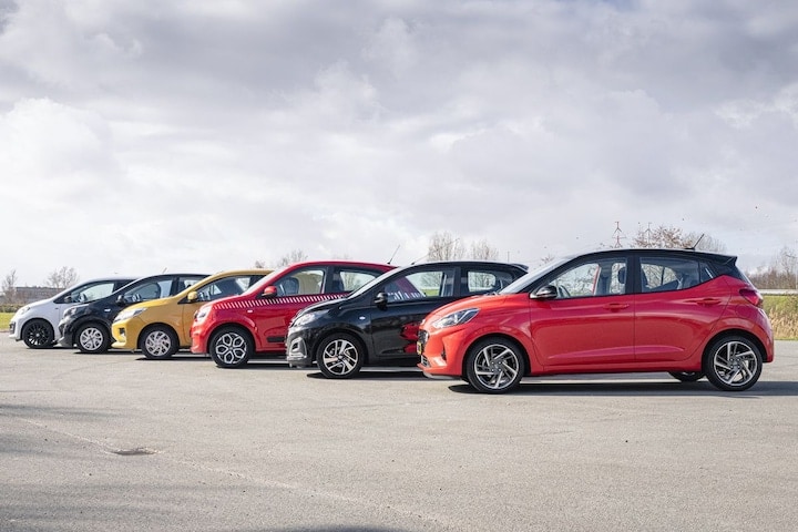 A-segment boodschappenauto kleine auto rijtje 2020