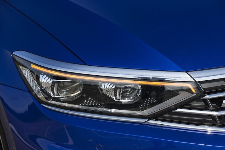 Volkswagen Passat Variant knipperlicht blauw 2020