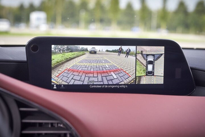 Mazda 3 SkyActiv-X 180 Luxury achteruitrijcamera