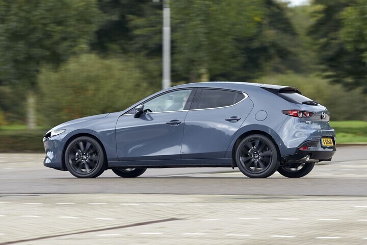 Mazda 3 SkyActiv-X 180 Luxury