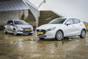 Peugeot 208 Mazda 2