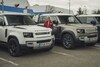 Rode Kruis Land Rover Defender