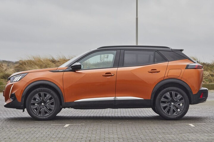 Peugeot 2008 GT 1.2 PureTech 155 EAT8