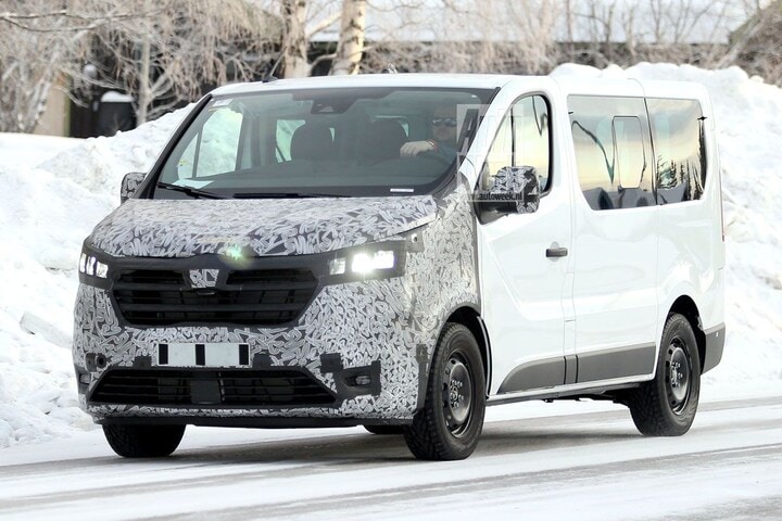 Renault Trafic spyshots