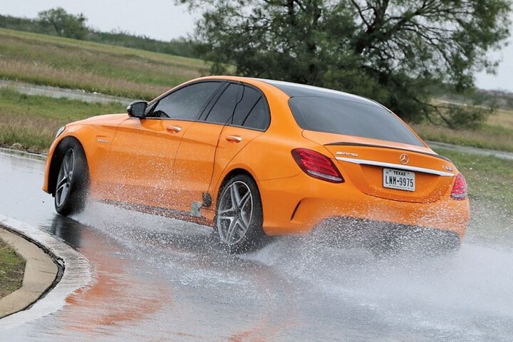 Banden zomerbanden test circuit Mercedes-Benz C-kl