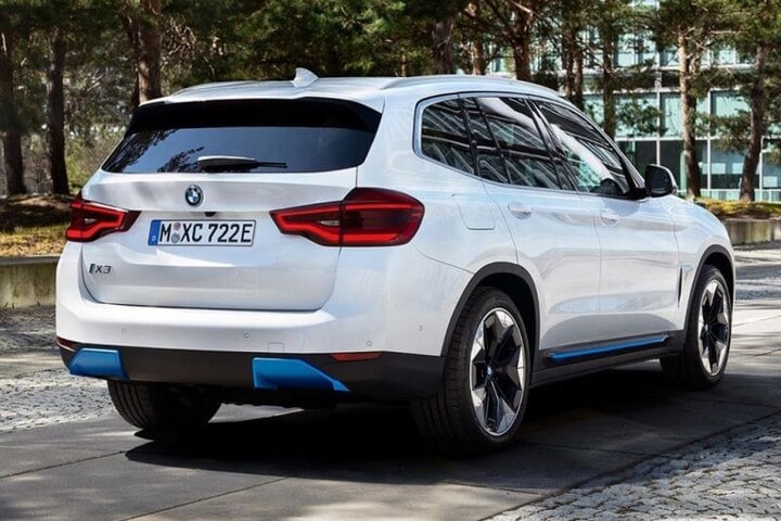 BMW iX3