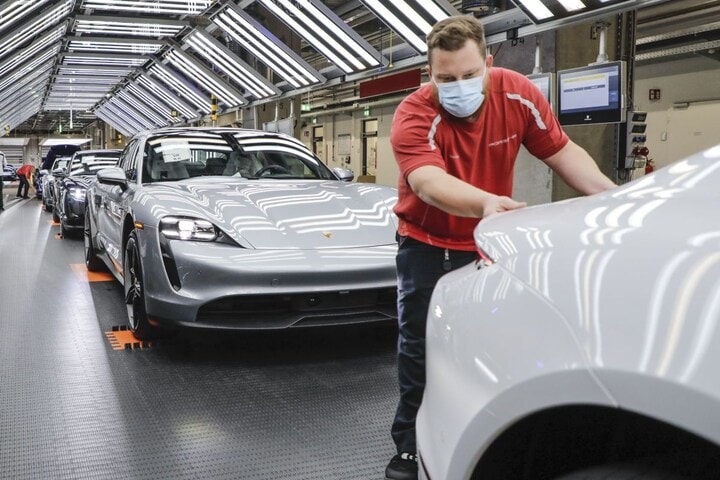 Porsche productie Taycan Zuffenhausen