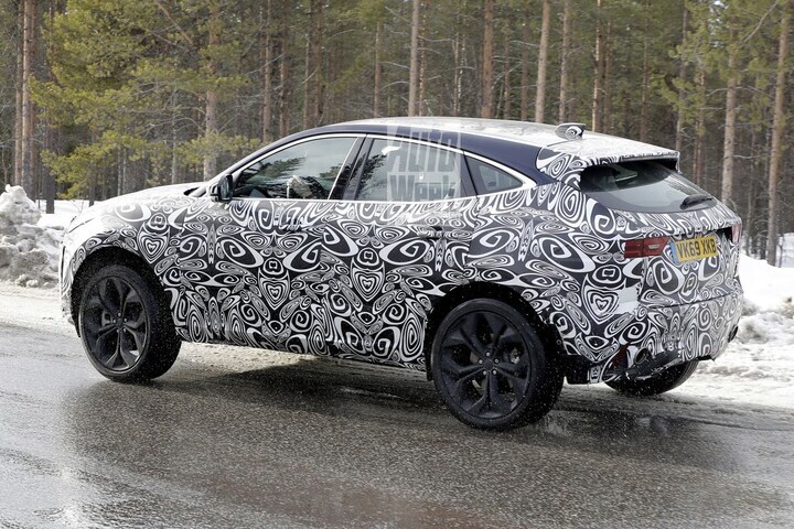 Jaguar E-Pace spionage