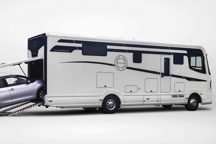 Camper groot auto parkeren garage