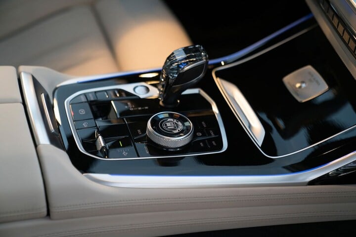 Alpina XB7