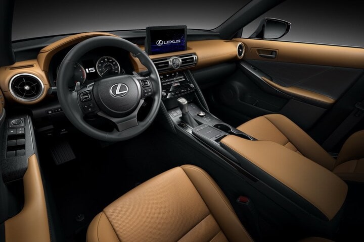 Lexus IS