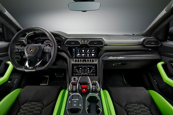 Lamborghini Urus Pearl Capsule
