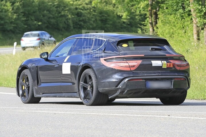 Porsche Taycan Cross Turismo spionage