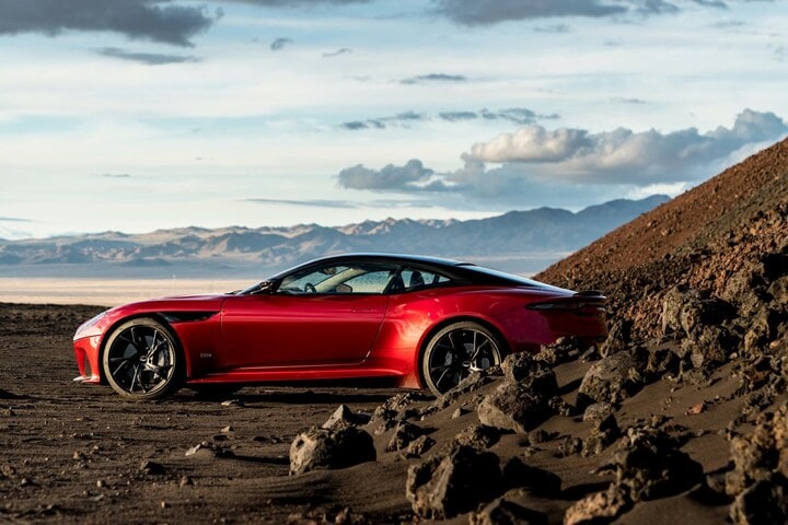 Aston Martin DBS Superleggera