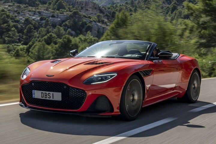 Aston Martin DBS Superleggera Volante