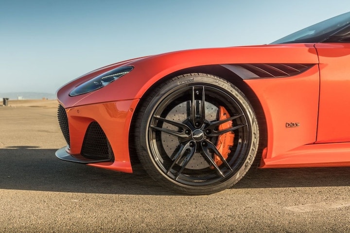 Aston Martin DBS Superleggera Volante