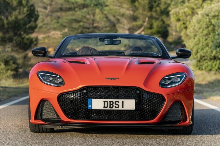 Aston Martin DBS Superleggera Volante