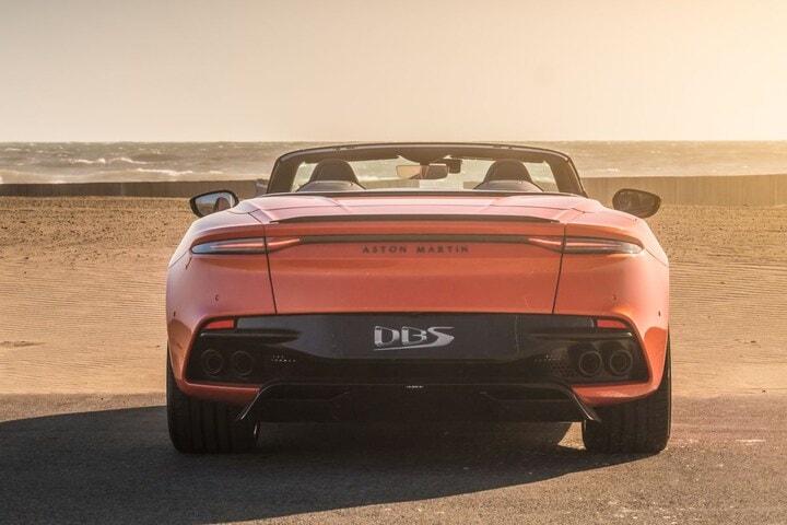 Aston Martin DBS Superleggera Volante