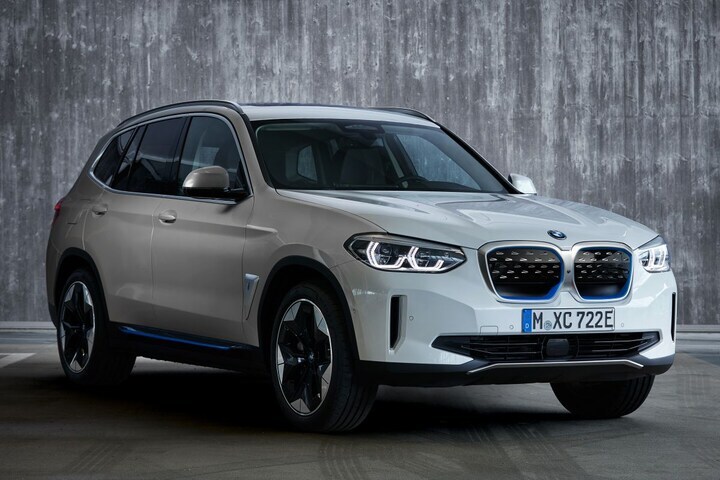 BMW iX3