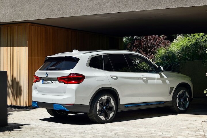 BMW iX3