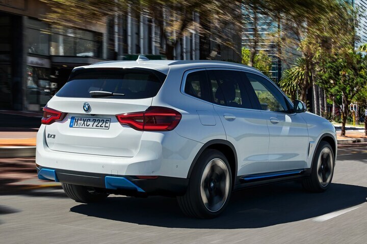 BMW iX3