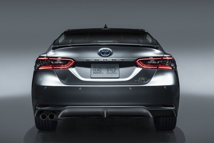 Toyota Camry 2021