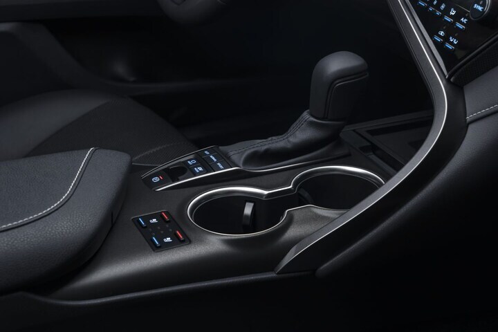Toyota Camry 2021
