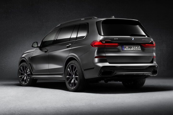 BMW X7 Dark Shadow Edition