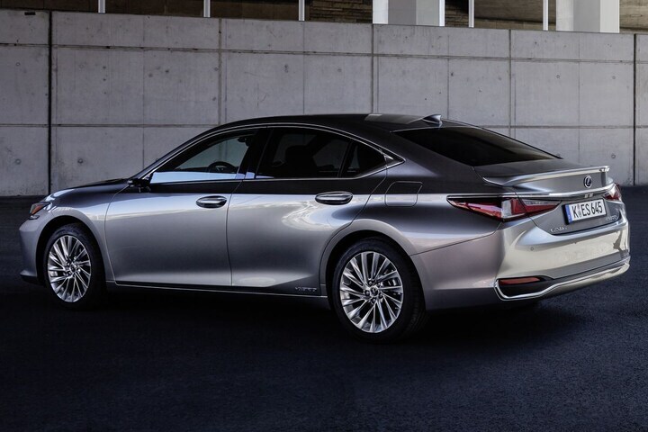 Lexus ES