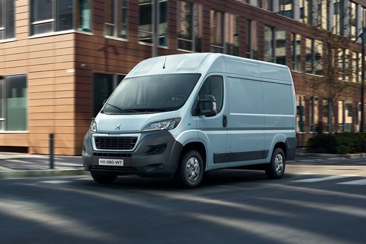 Peugeot e-Boxer
