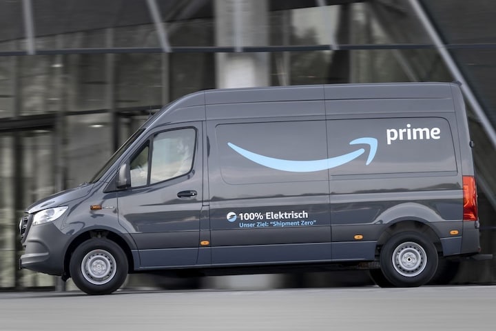 Mercedes-Benz eSprinter Amazon