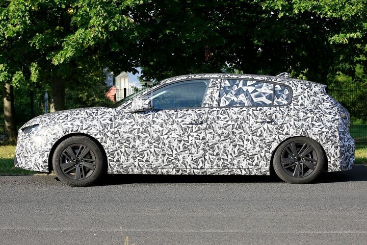 Peugeot 308 spyshots